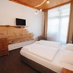 Vendégház Mona 3*