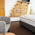 Vendégház Mona 3*