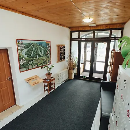 Mona Guest house