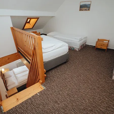 Mona Guest house