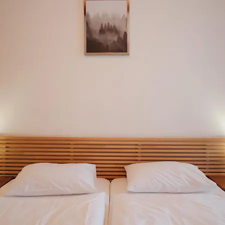 Mona בית הארחה